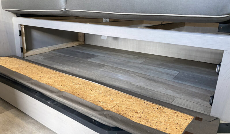 2025 Viking 262DBS full