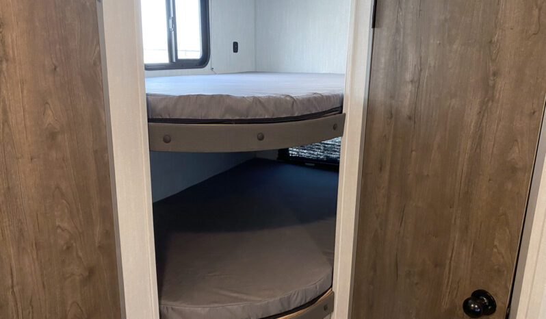 2025 Viking 262DBS full