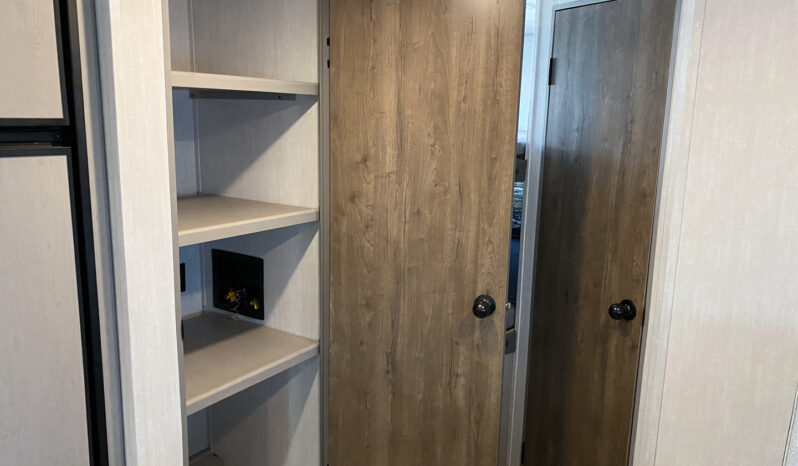 2025 Viking 262DBS full