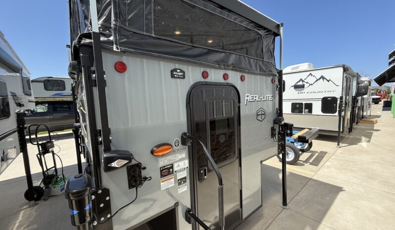 2025 Palomino Real Lite SS-1604 full