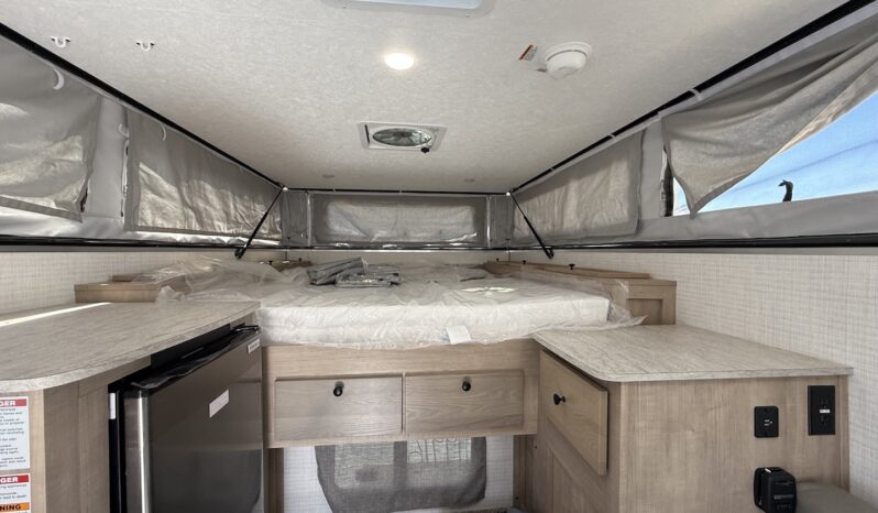 2025 Palomino Real Lite SS-1604 full