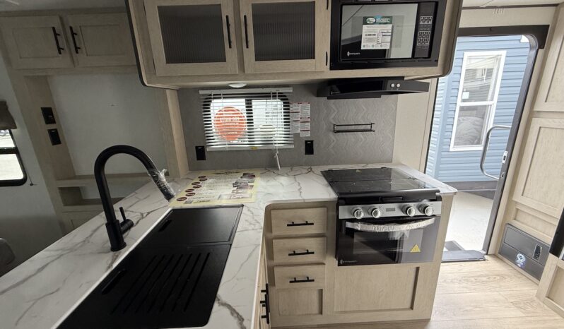 2025 Shasta Oasis 20RB full