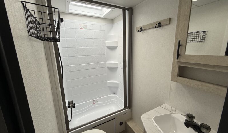 2025 Shasta Oasis 20RB full