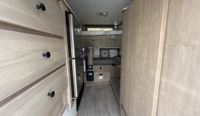 2025 Palomino Real Lite SS-1608 full