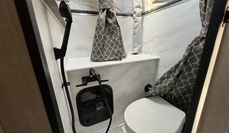 2025 Palomino Real Lite SS-1608 full