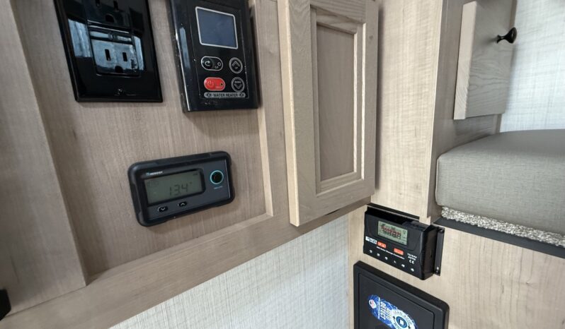 2025 Palomino Real Lite SS-1608 full