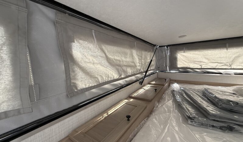 2025 Palomino Real Lite SS-1608 full