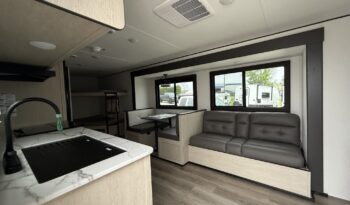 2025 Shasta Oasis I-5 526DB full