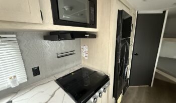 2025 Shasta Oasis I-5 526DB full