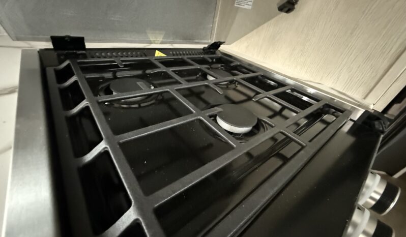 2025 Shasta Oasis I-5 526DB full