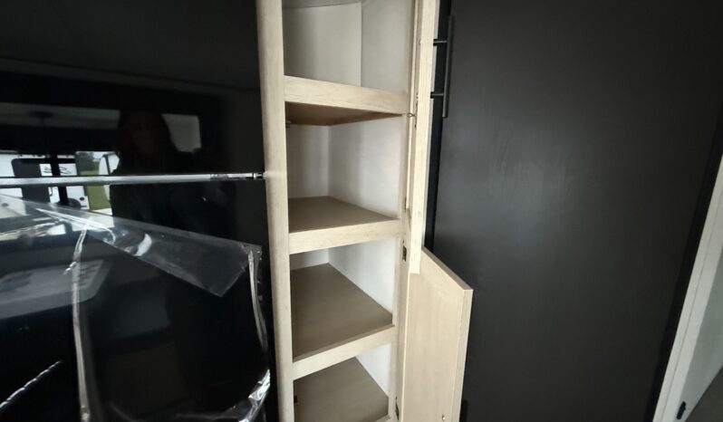 2025 Shasta Oasis I-5 526DB full