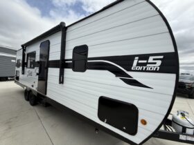 2025 Shasta Oasis I-5 526BH