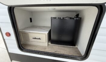 2025 Shasta Oasis I-5 526BH full