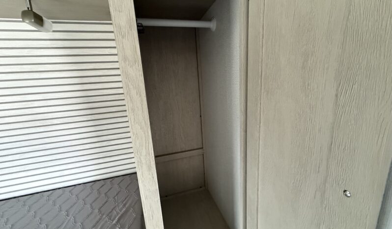 2025 Shasta Oasis I-5 526BH full