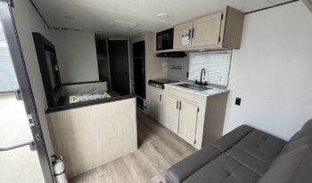 2025 Shasta Oasis I-5 526BH full