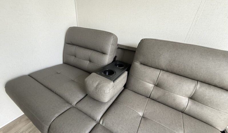 2025 Shasta Oasis I-5 526BH full