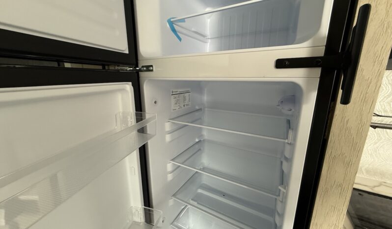 2025 Shasta Oasis I-5 526BH full