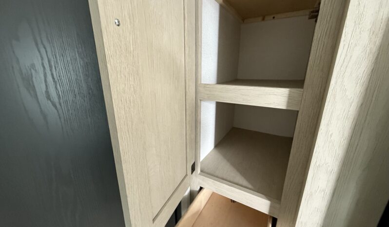 2025 Shasta Oasis I-5 526BH full