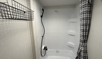 2025 Shasta Oasis I-5 526BH full