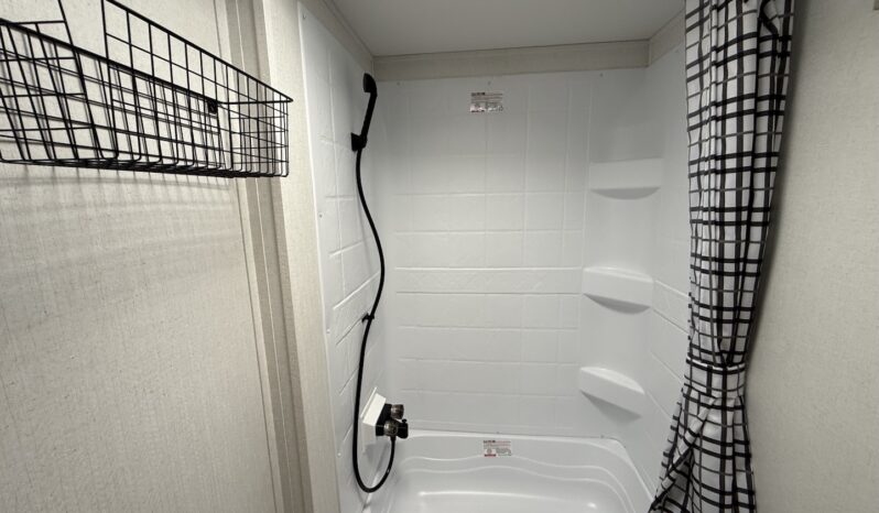 2025 Shasta Oasis I-5 526BH full