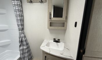 2025 Shasta Oasis I-5 526BH full