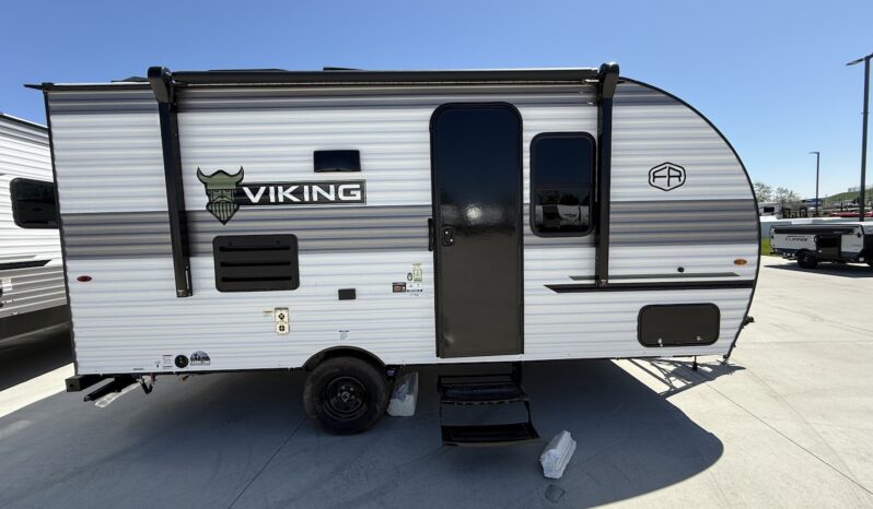 2025 Viking 17FQ full