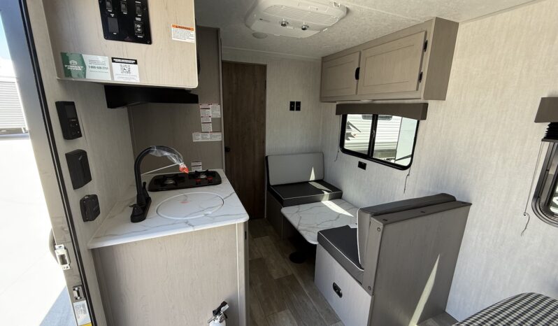 2025 Viking 17FQ full