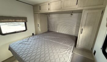 2025 Shasta Oasis I-5 526DB full