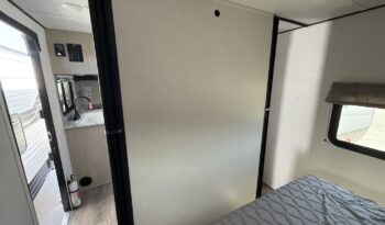 2025 Shasta Oasis I-5 526DB full