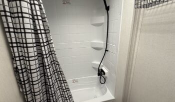 2025 Shasta Oasis I-5 526DB full