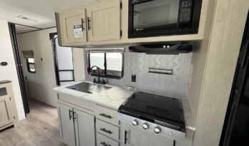 2025 Shasta Oasis I-5 526DB full