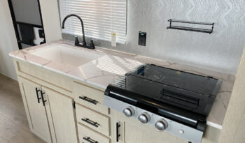 2025 Shasta Oasis I-5 526DB full