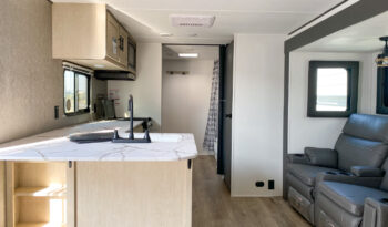 2025 Shasta Oasis I-5 526RBS full