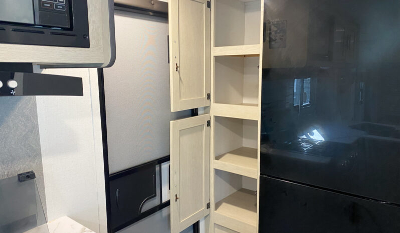 2025 Shasta Oasis 20RB full