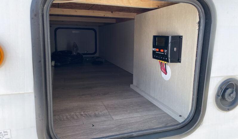 2025 Shasta Oasis I-5 526RBS full