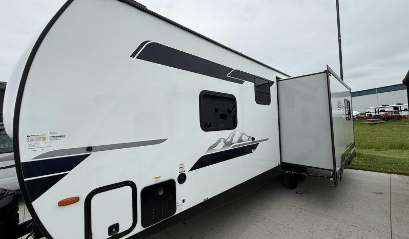 2024 Forest River Grand Surveyor 253RLS full