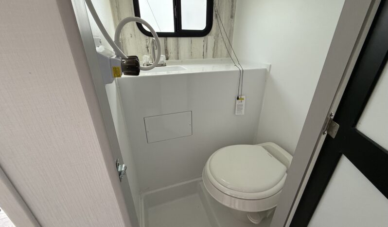 2025 Travel Lite Rove XL 17CC full