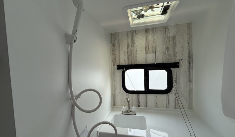 2025 Travel Lite Rove XL 17CC full