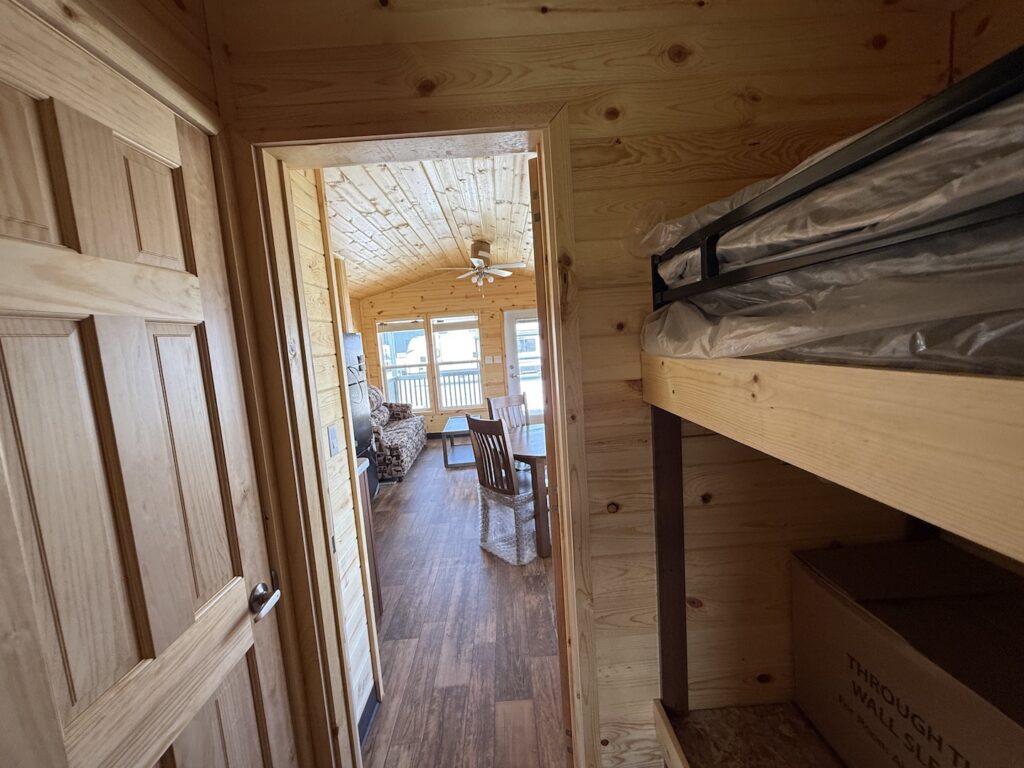 2026 America’s Park Cabins – 33FP