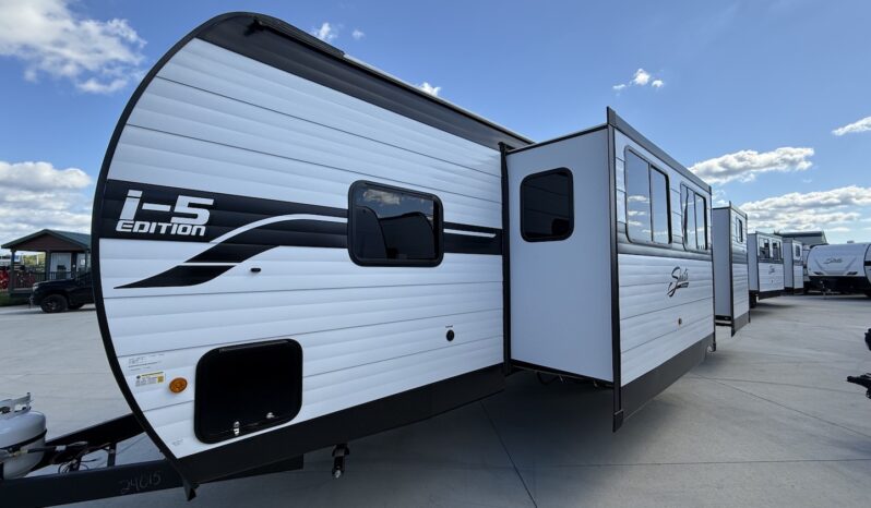 2026 Shasta I-5 532BEDS full