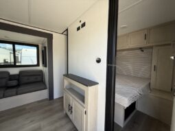 2026 Shasta I-5 532BEDS full