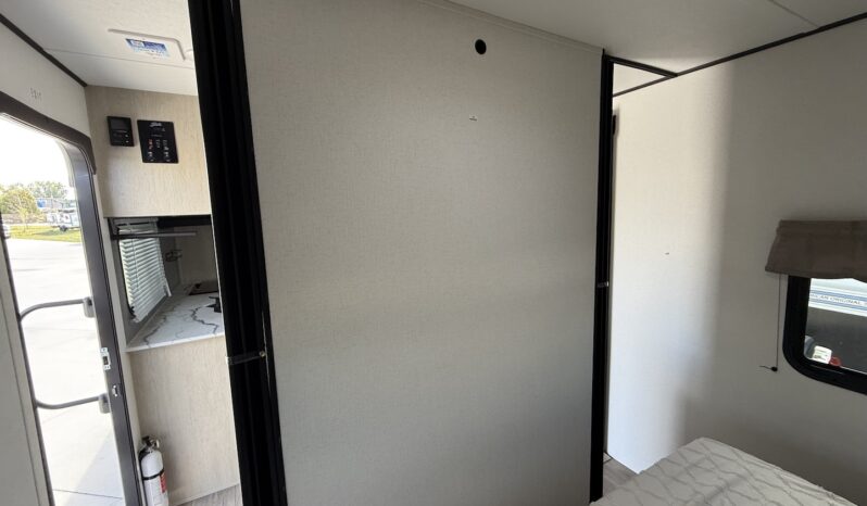 2026 Shasta I-5 532BEDS full