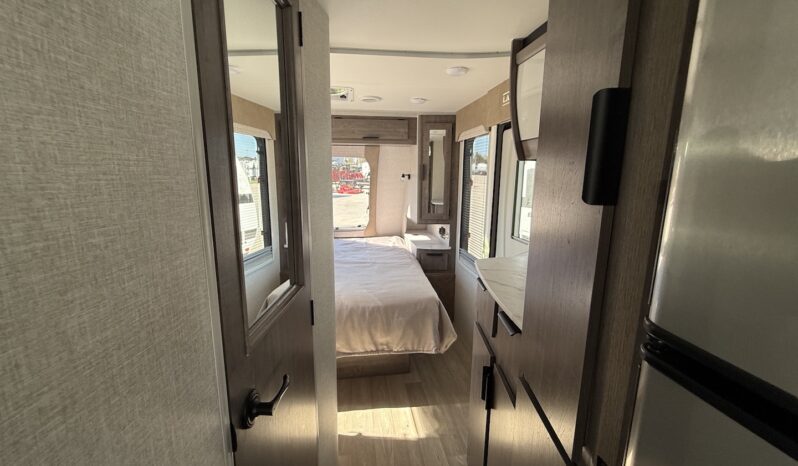 2026 Lance 2565 full