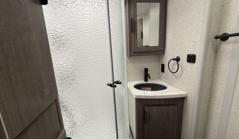 2026 Lance 2565 full