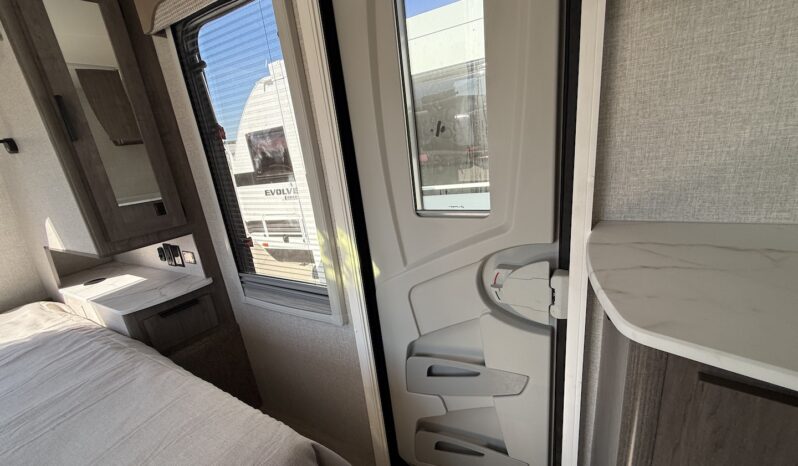 2026 Lance 2565 full