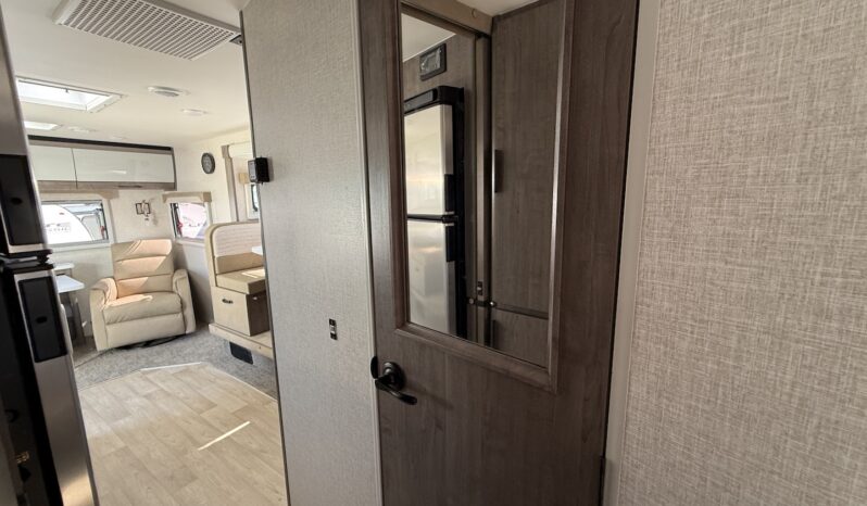 2026 Lance 2565 full