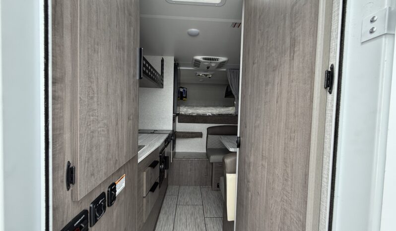 2026 Lance Squire SQ825 full