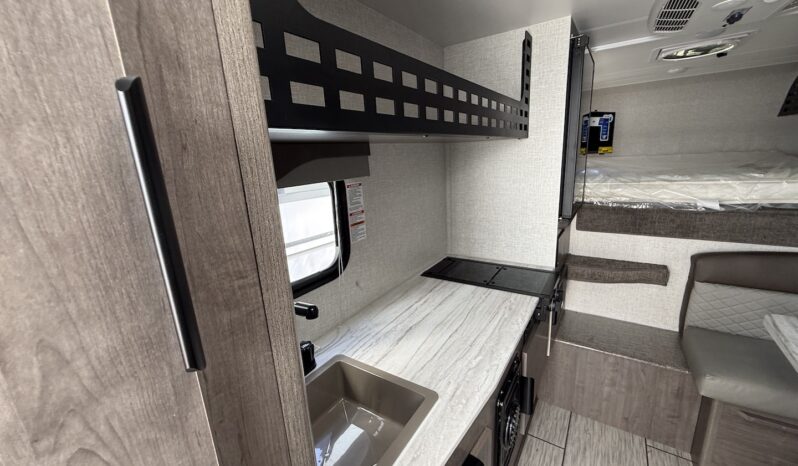 2026 Lance Squire SQ825 full