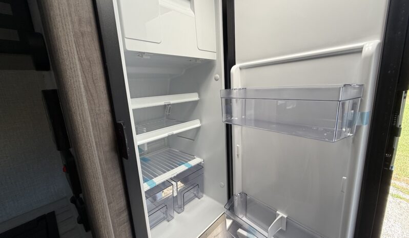 2026 Lance 610R full