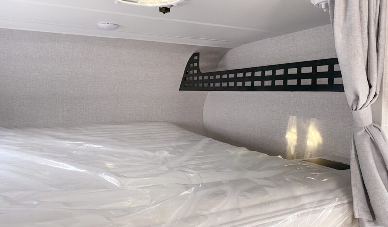 2026 Lance Squire SQ825 full